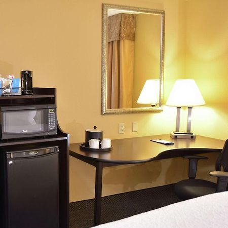 Hampton Inn & Suites Alexandria Dış mekan fotoğraf