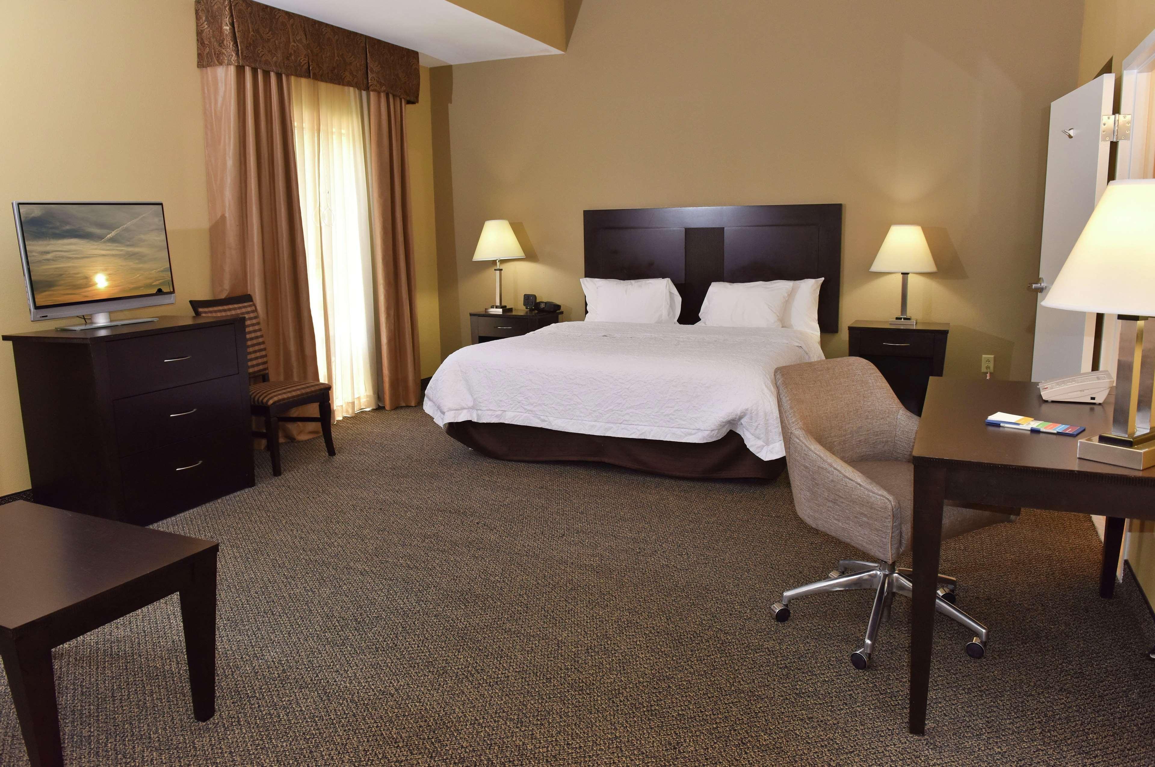 Hampton Inn & Suites Alexandria Dış mekan fotoğraf