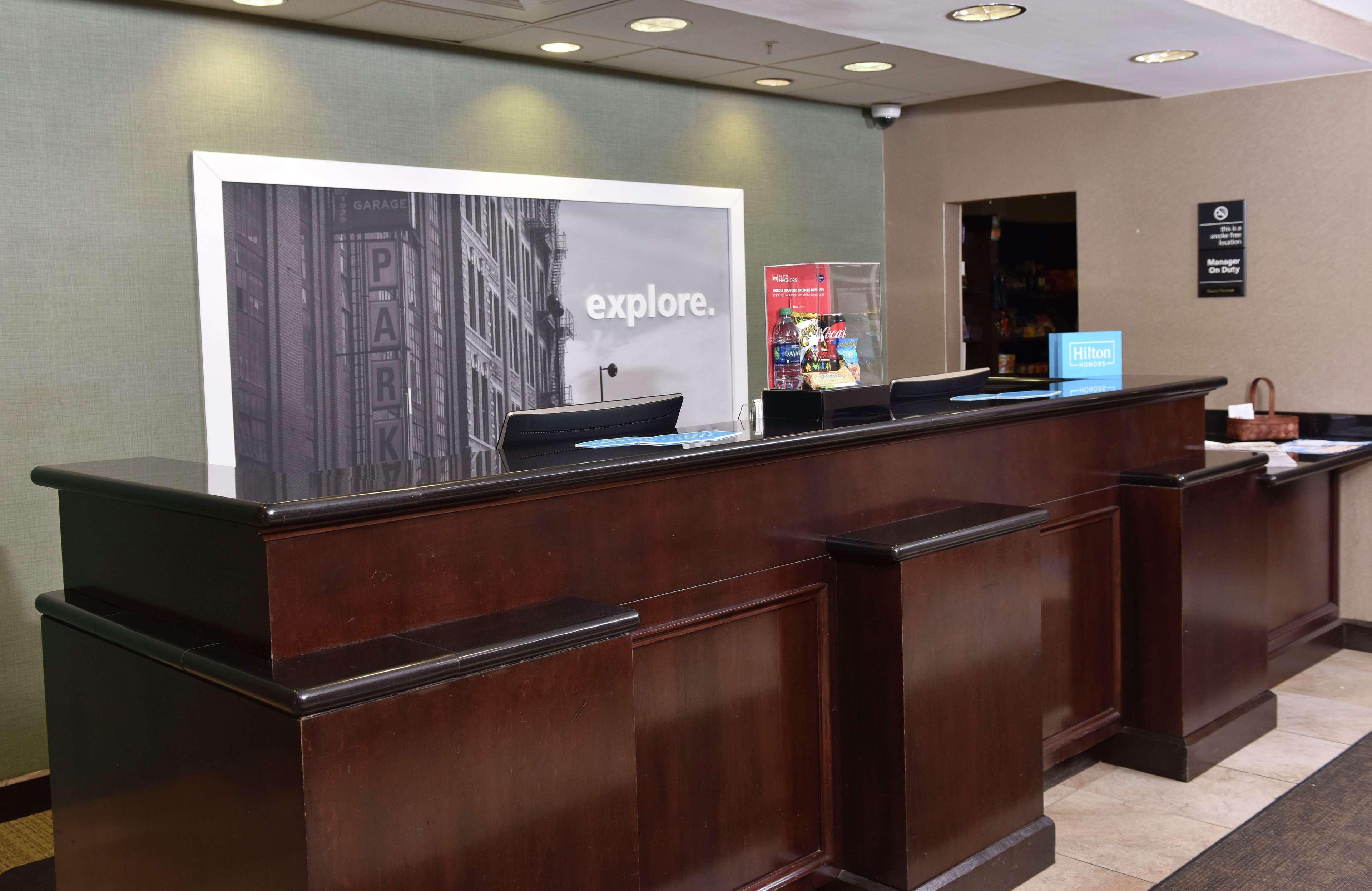 Hampton Inn & Suites Alexandria Dış mekan fotoğraf