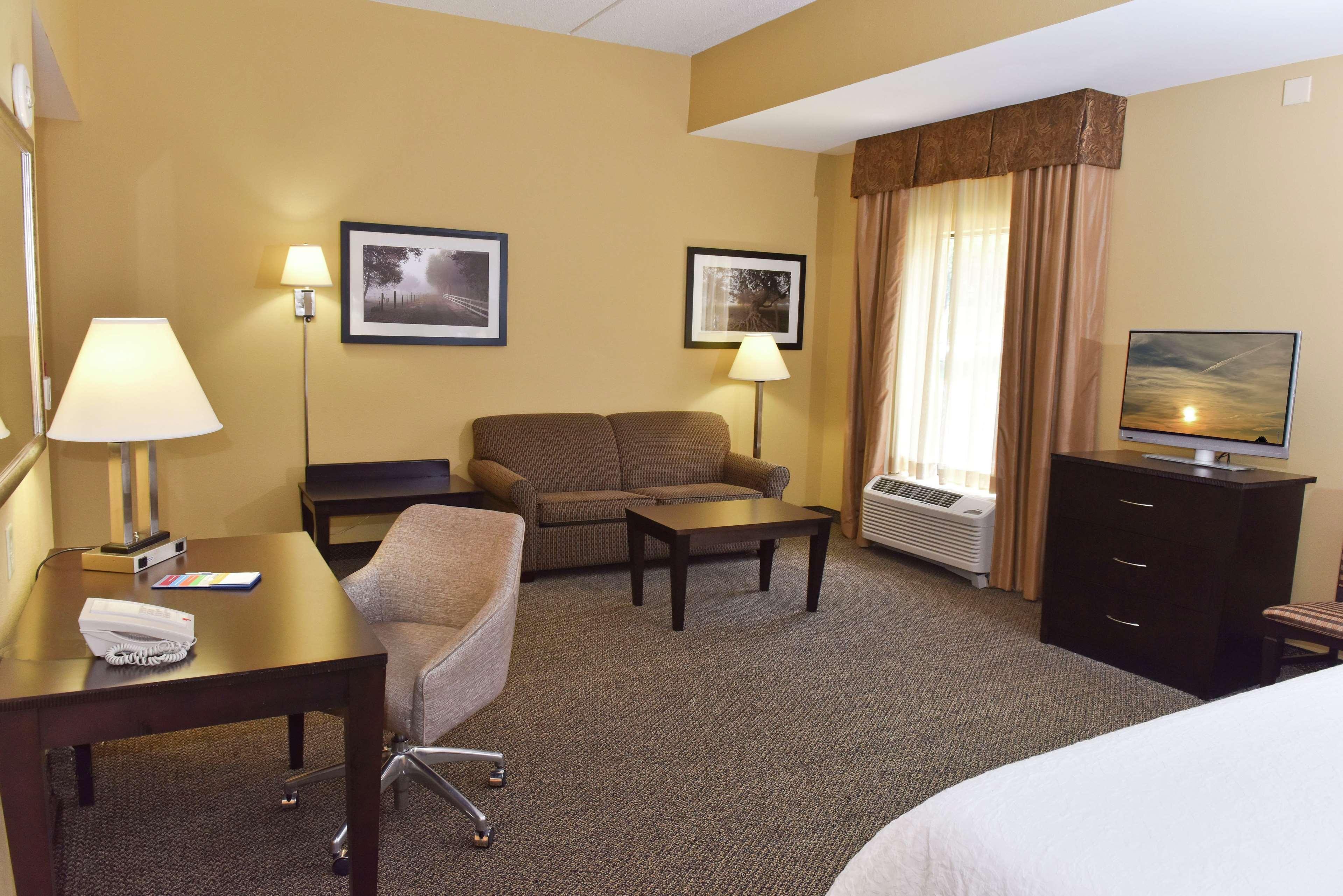 Hampton Inn & Suites Alexandria Dış mekan fotoğraf
